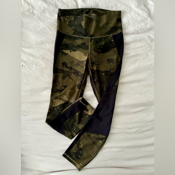 Under Armour Pants - Athletic leggings